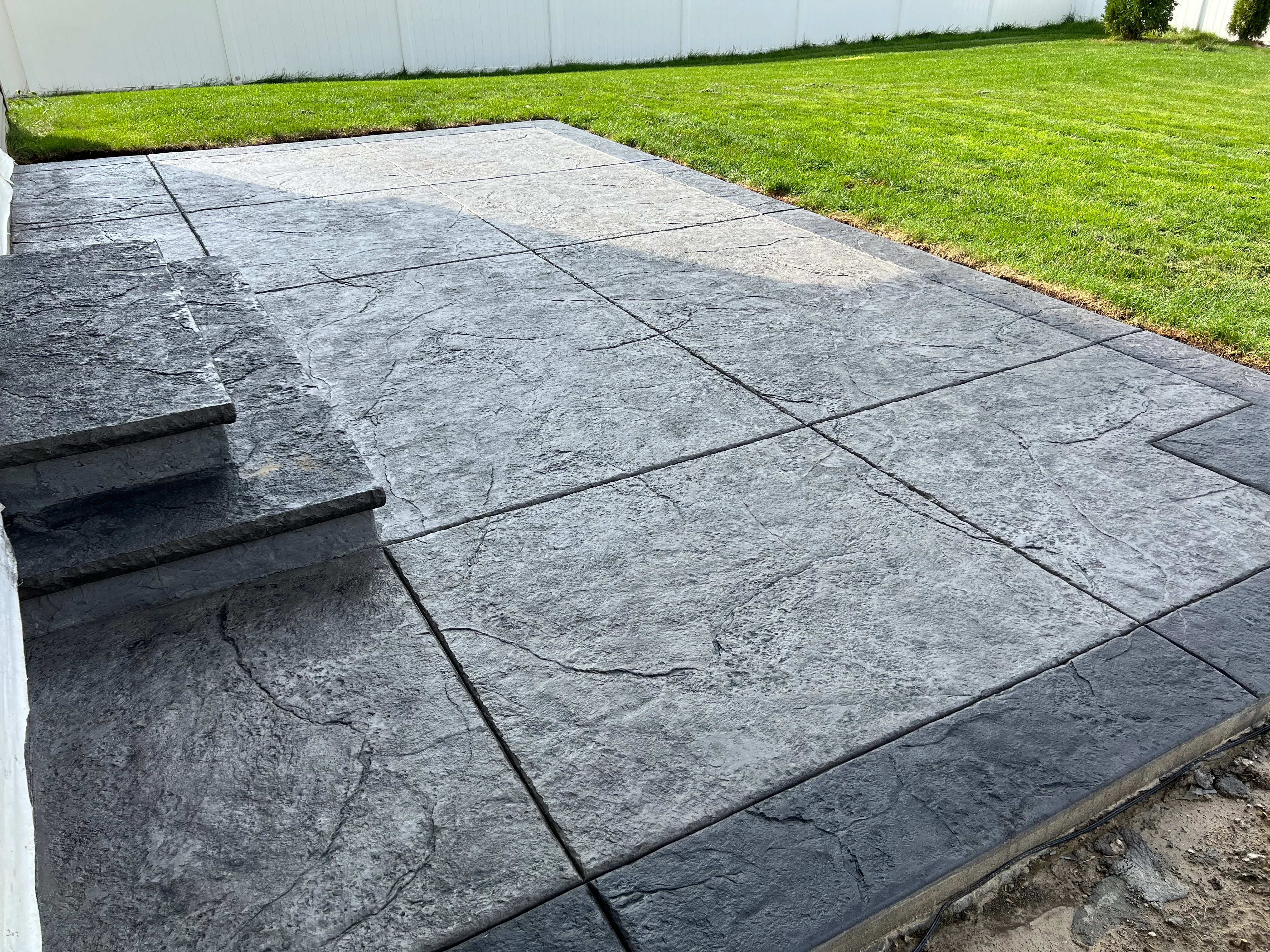 Hoosier Concrete Final Decorative concrete driveway replacement in Crown Point IN